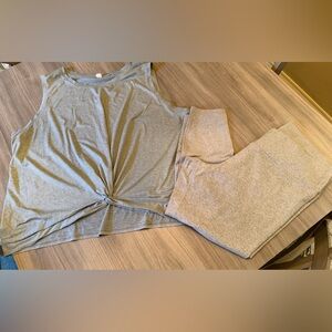 Yogalicious Heather Gray Top & Old Navy Gray Leggings Bundle